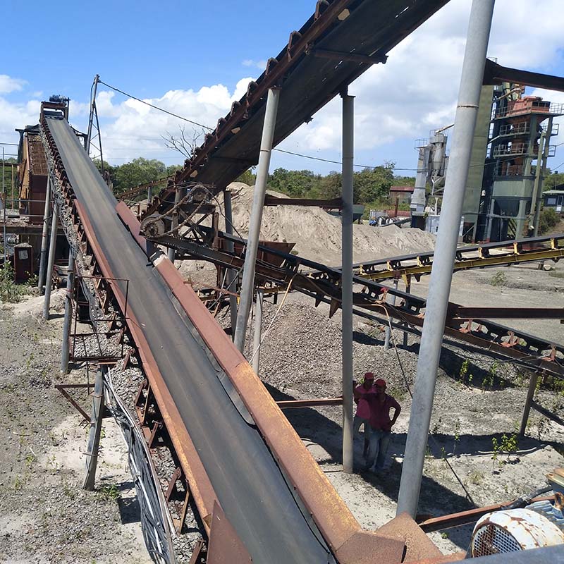 Măsurarea părților din Taiwan Chyi însemnat NJS4836, MLCF300 și V810 Crusher la Filipine